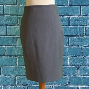 Ann Taylor Women's Size 0 Gray Suiting Pencil Skirt Lined Back Vent